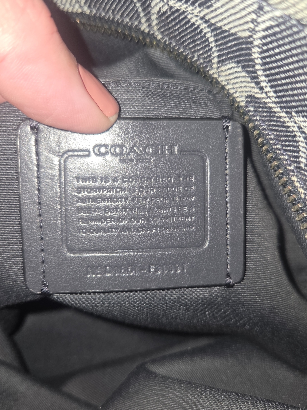 Coach Jean Signature Canvas Tote with Rainbow Straps - NAVY/Grey LIKE NEW - Picture 7 of 9